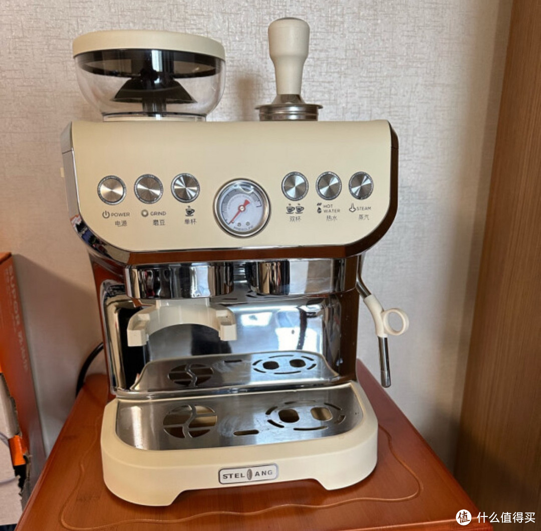 雪特朗意式咖啡机，轻松打造咖啡馆级享受！