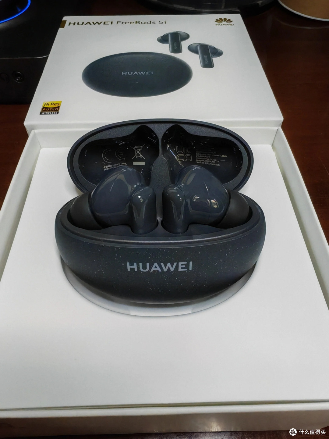 华为freebuds5i蓝牙耳机