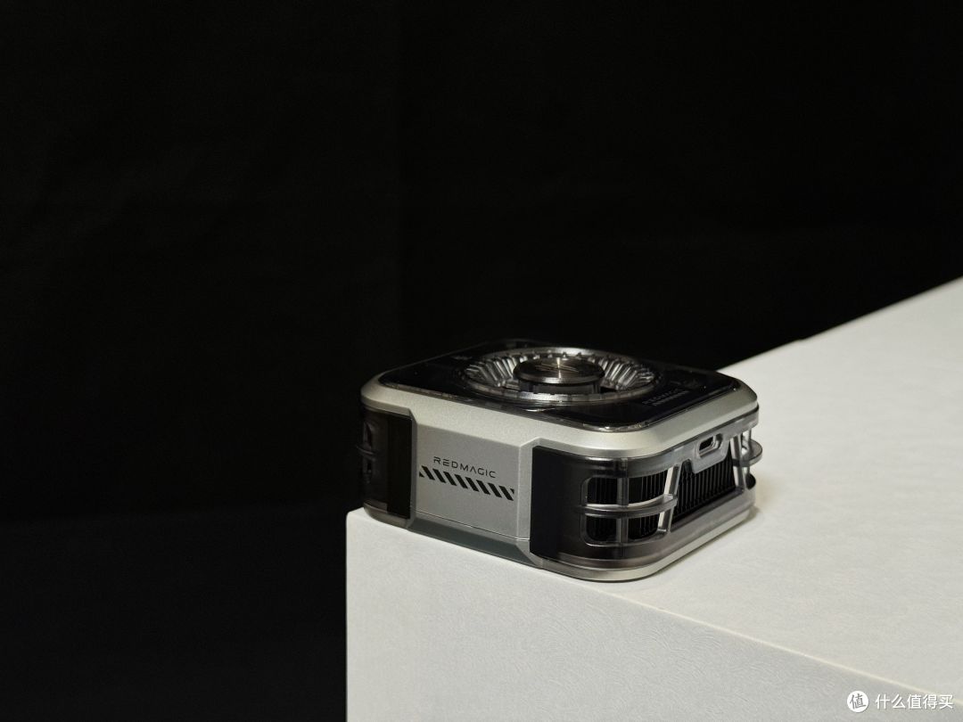 手机散热器也上vc液冷红魔散热器5pro上手实测也太冰了吧