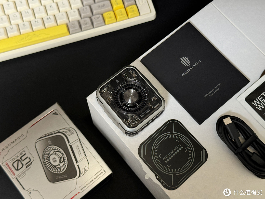 手机散热器也上vc液冷红魔散热器5pro上手实测也太冰了吧