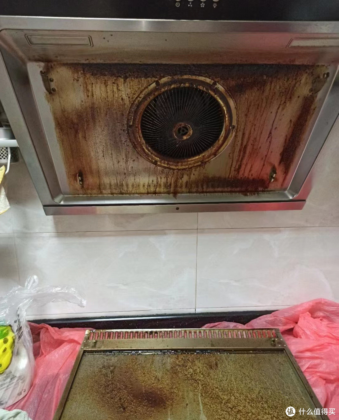 中式烹饪的油烟大,别选错油烟机了,不然污染空气又危害身体!