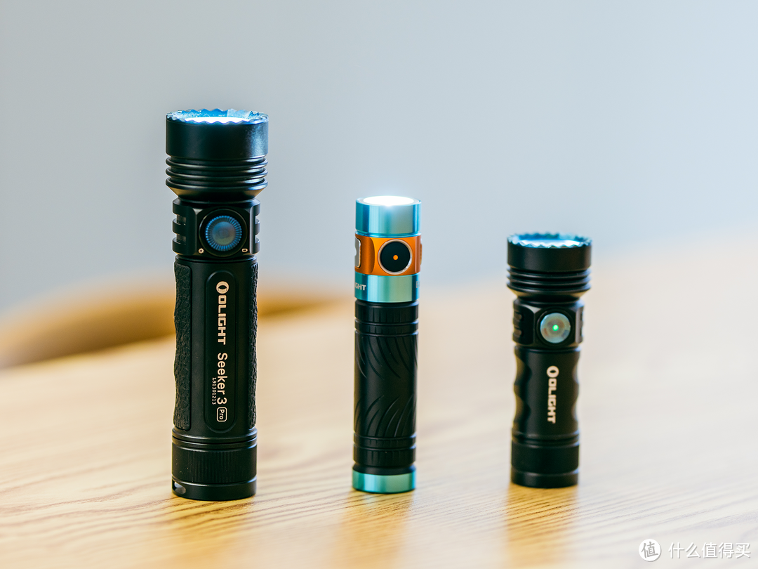 傲雷Baton3 PRO跑车限定版评测,炫酷且实用的EDC手电