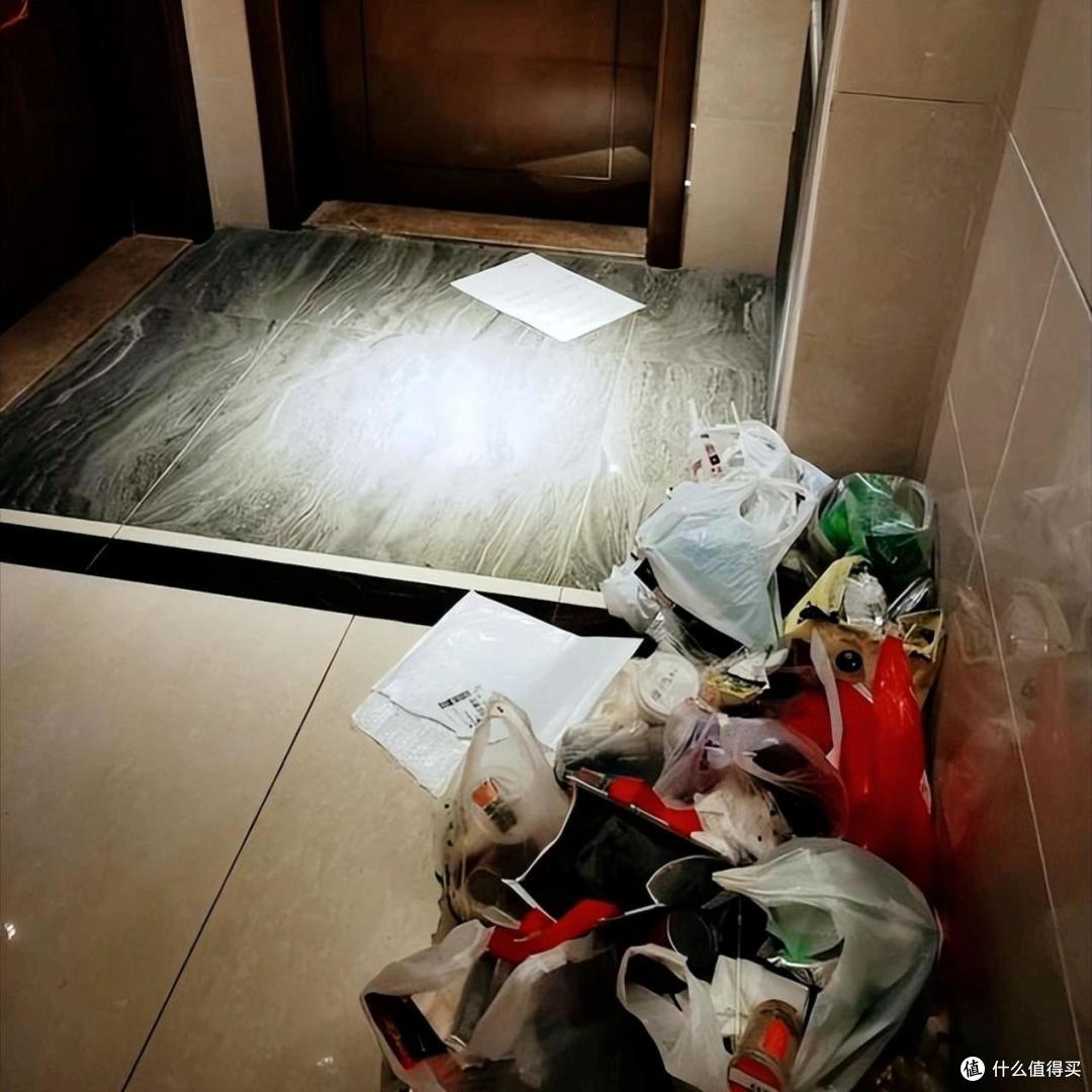 遇上这样的“奇葩邻居”，日子没法过了，网友：试试这些办法！