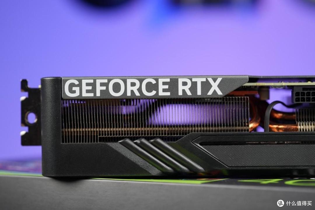 技嘉RTX 4070 SUPER魔鹰显卡评测：游戏+AI生产力通吃 ！