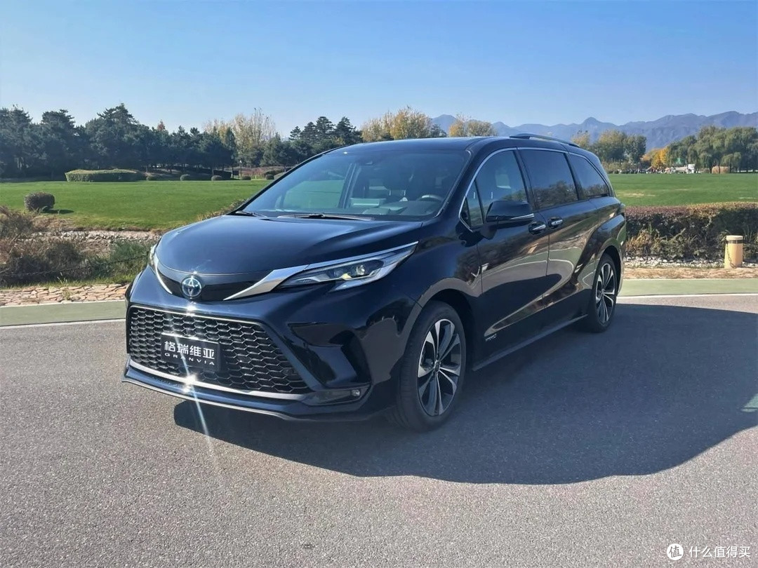 6万,2024款丰田格瑞维亚,29.98万起售,推荐混动舒适版