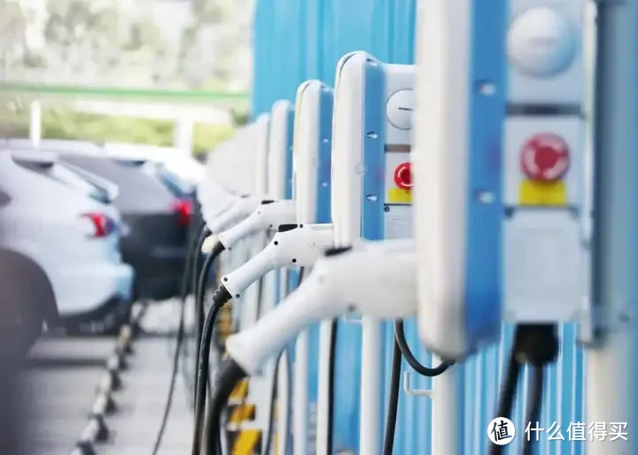 4月新能源汽车渗透率超过50%，新能源取代燃油成定局