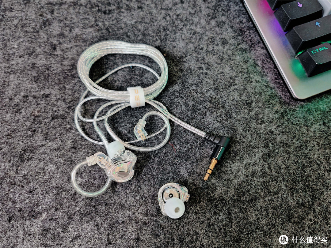 真百元有线HIFI耳机：提升音质让感观升华！