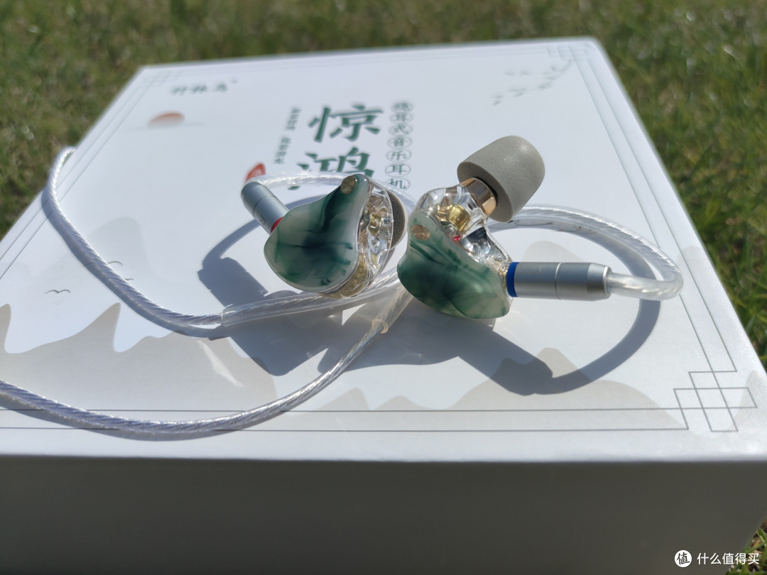 国风潮流款设计,高清通透音质耳机竹林鸟惊鸿