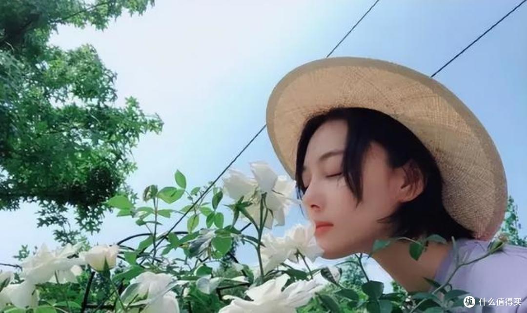 张馨予的“日常生活”火了:在家养花种菜,把日子过成诗,好惬意