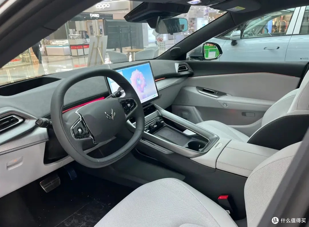 应该还有低配车型推出,极狐阿尔法S5开启预售19.98万元起