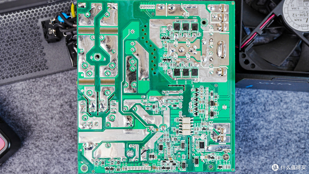 全汉 Vita GM 1000W电源拆解分享，接口升级，标金牌却有白金实力