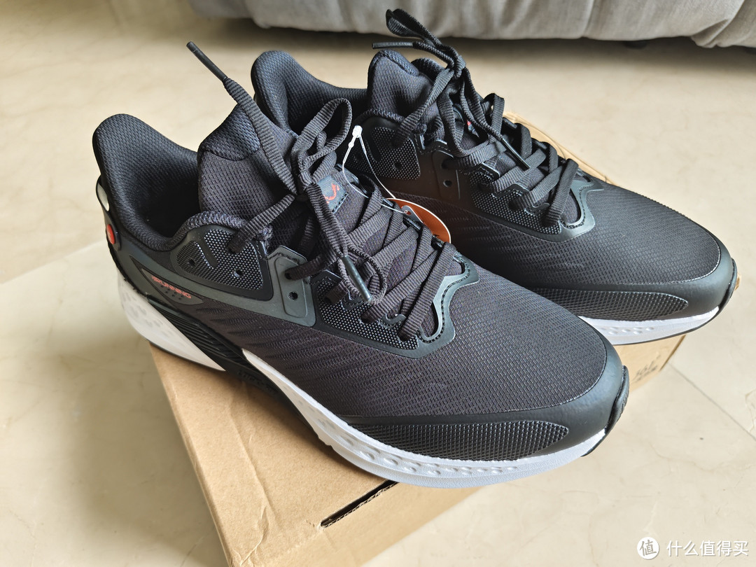 69元的361度防水鞋挺划算,就是鞋型太窄了