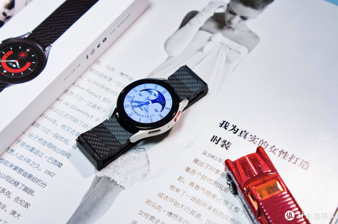 商务风就是PITAKA！三星Galaxy Watch纯碳纤维表带分享