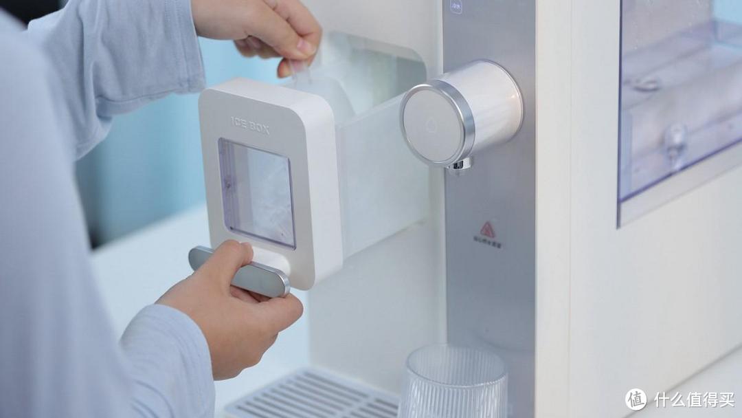 宜米西塔制冰饮水机：夏日冰爽，冬日温暖，带来饮水新体验