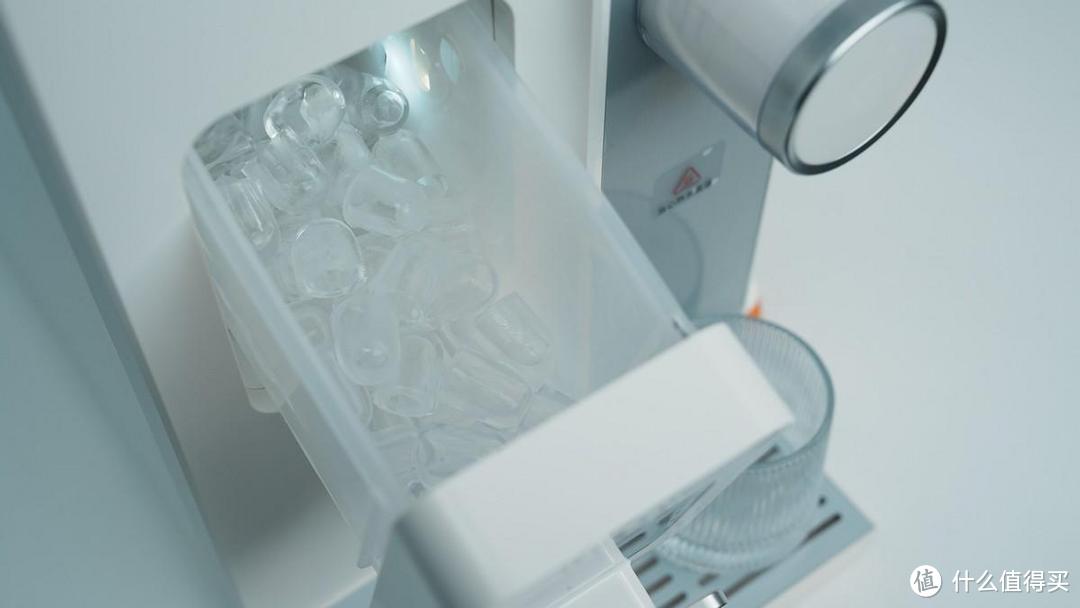 宜米西塔制冰饮水机：夏日冰爽，冬日温暖，带来饮水新体验