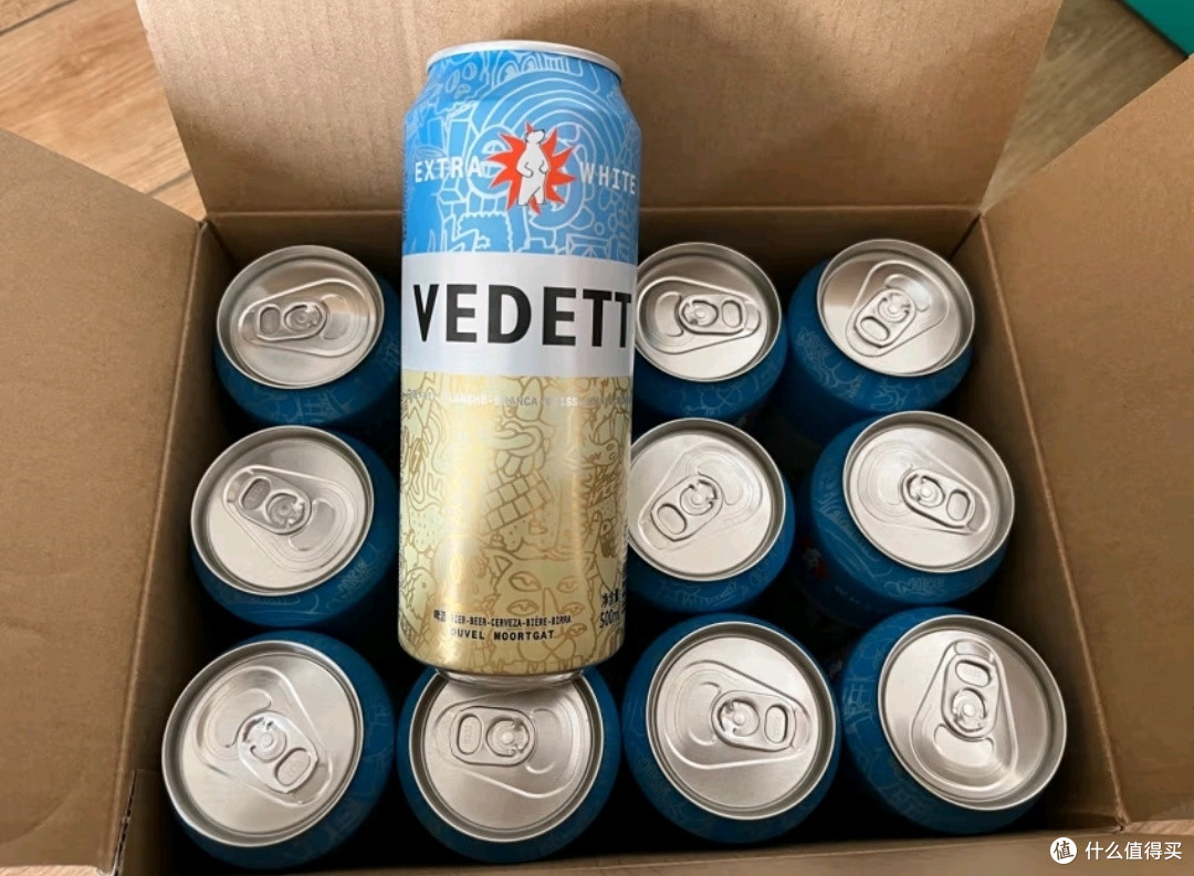 白熊精酿啤酒"：夏日必备，冰镇畅饮！