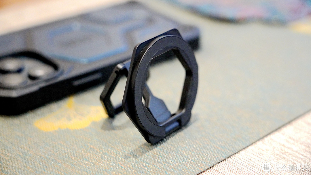 又酷又好玩的六边形战士-UAG磁吸手机指环扣