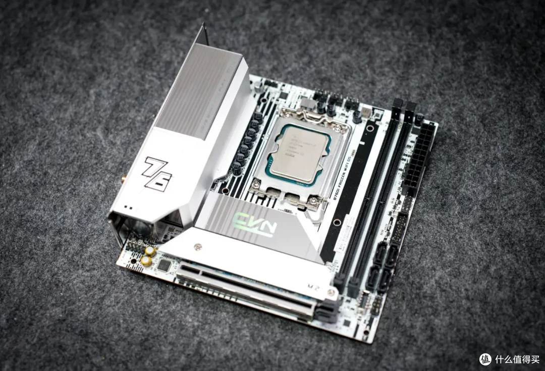 它造的ITX主板居然能这么香?七彩虹CVN B760I D5登陆舰主板上手实测