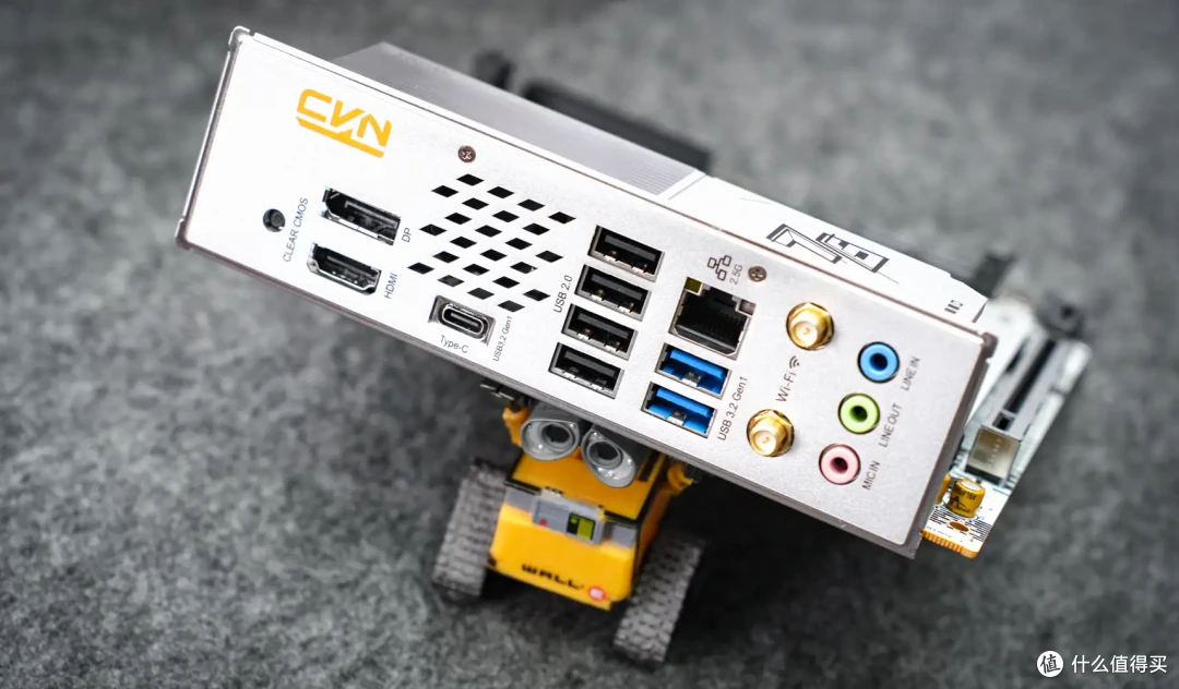 它造的ITX主板居然能这么香?七彩虹CVN B760I D5登陆舰主板上手实测