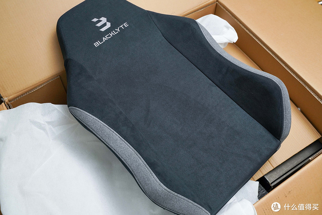 BLACKLYTE 逐夜电竞椅，你一定能感受到的用心设计