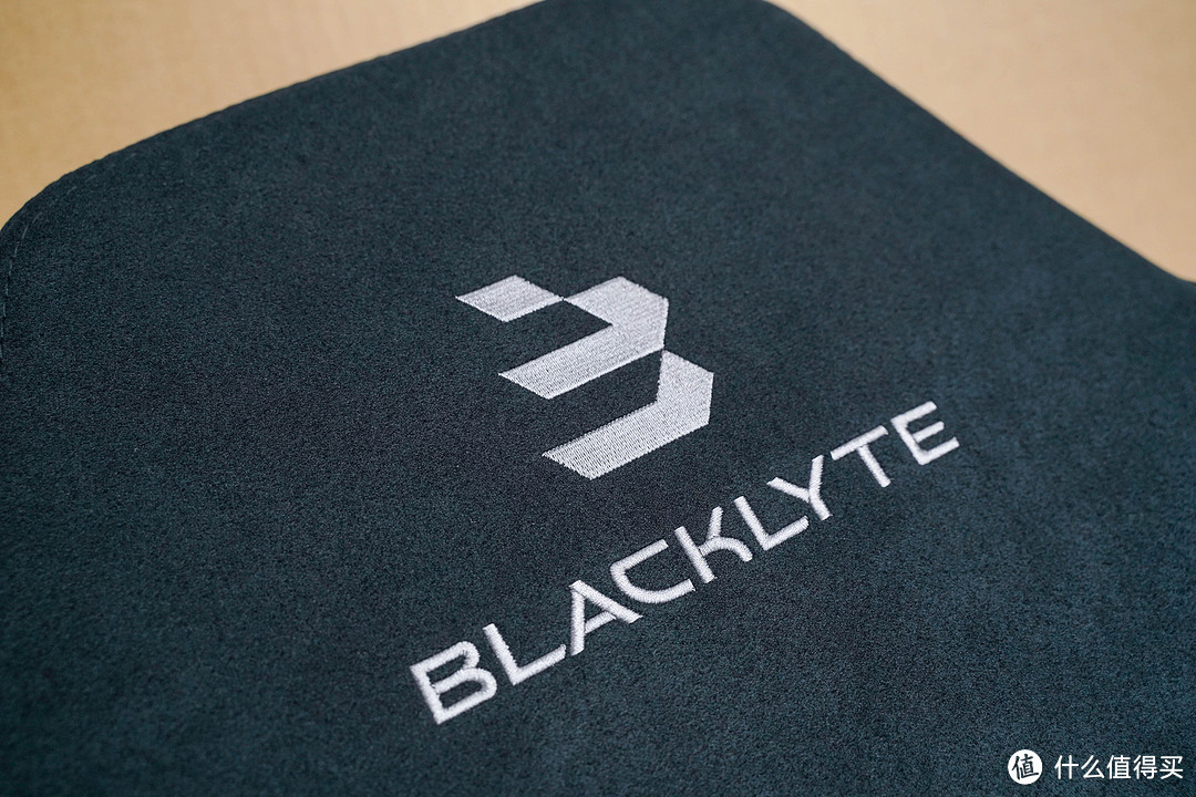 BLACKLYTE 逐夜电竞椅，你一定能感受到的用心设计