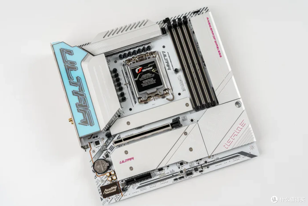 简洁七彩虹 iGAME ULTRA——B760M UltraZ+ 4060 UltraW+ C23MA UltraZ 装机分享