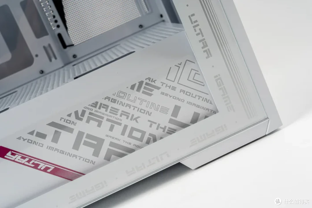 简洁七彩虹 iGAME ULTRA——B760M UltraZ+ 4060 UltraW+ C23MA UltraZ 装机分享