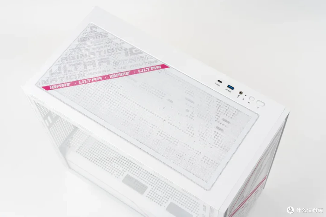 简洁七彩虹 iGAME ULTRA——B760M UltraZ+ 4060 UltraW+ C23MA UltraZ 装机分享