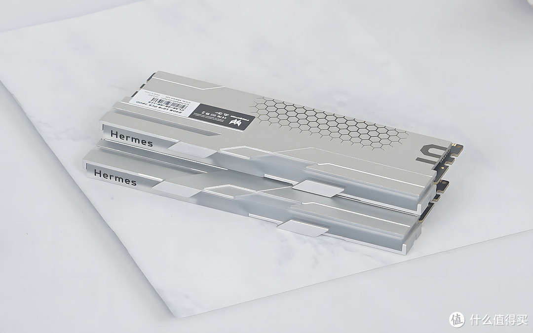 大容量高性能并存,宏碁掠夺者Hermes DDR5 7200MHz 24Gx2内存条测评!