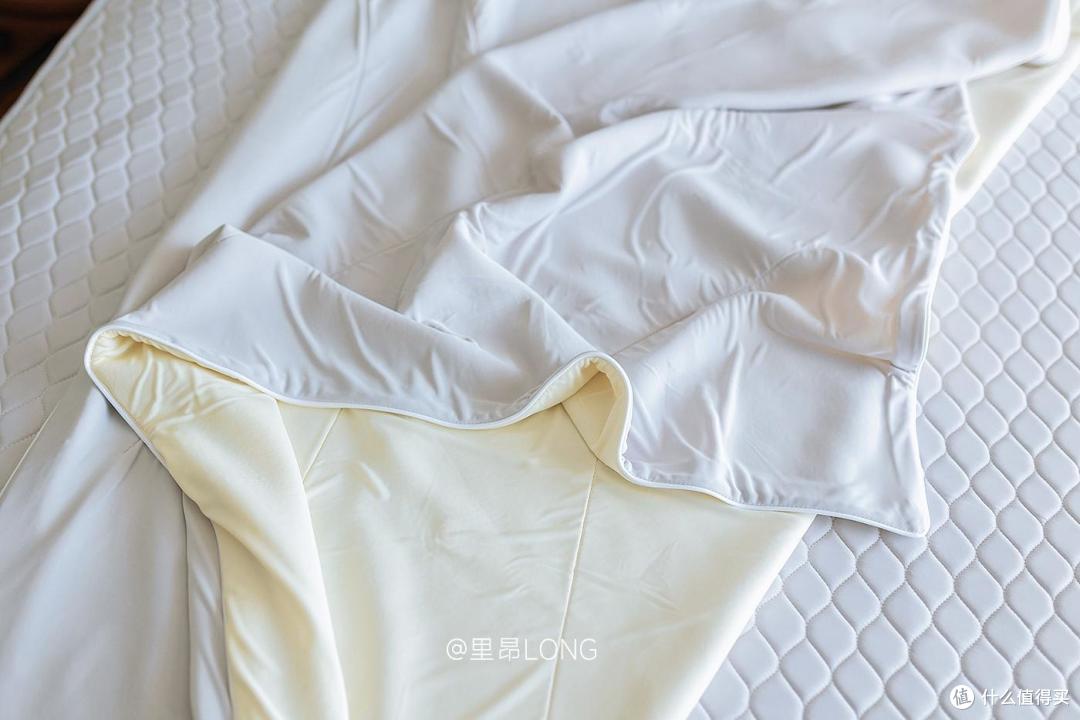 愉悦之家 硅胶凉席+夏被套装:舒爽夏日,伴你入眠