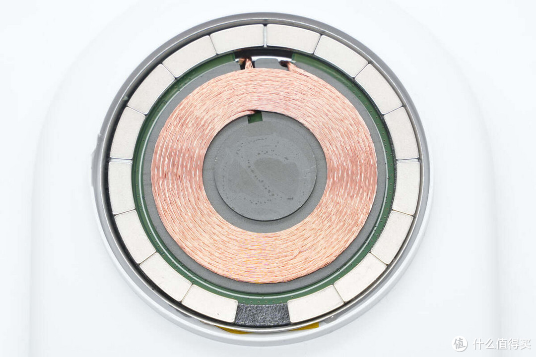 拆解报告：belkin贝尔金20W Qi2二合一磁吸无线充电器WIZ021
