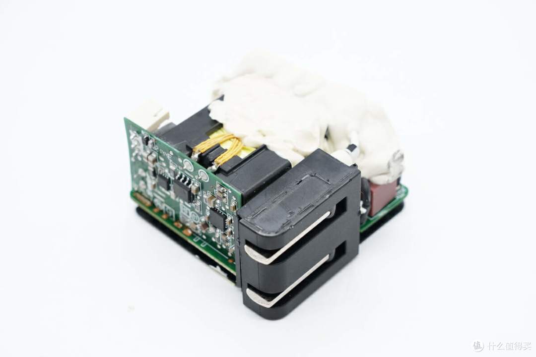 拆解报告:HP惠普30W USB-C电源适配器TPN-LA24