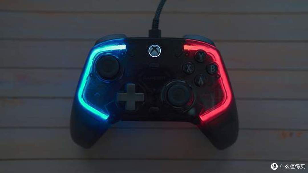 玩游戏必备外设，微动按键，炫酷灯带-盖世小鸡GAMESIR影舞者手柄