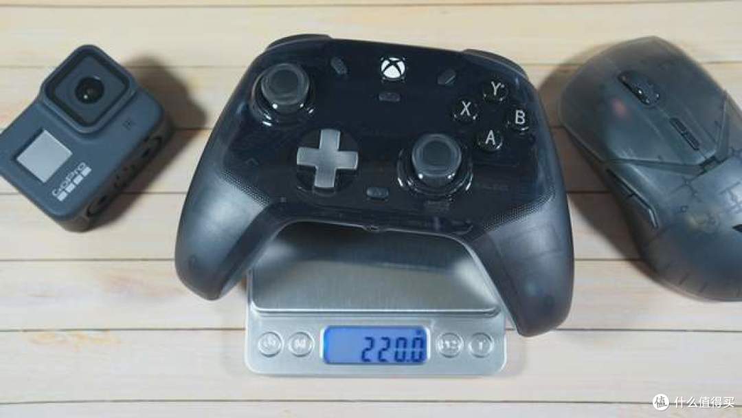 玩游戏必备外设，微动按键，炫酷灯带-盖世小鸡GAMESIR影舞者手柄