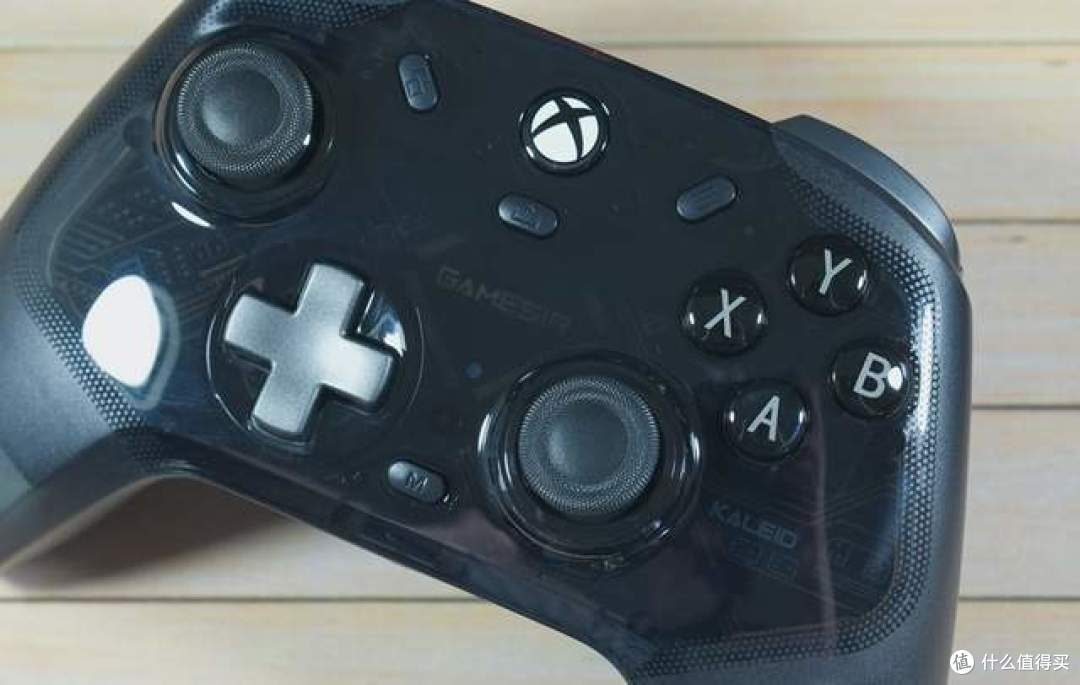 玩游戏必备外设，微动按键，炫酷灯带-盖世小鸡GAMESIR影舞者手柄