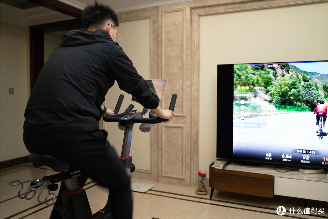家里踩动感单车也能环游中国？野小兽动感单车V5体验测评