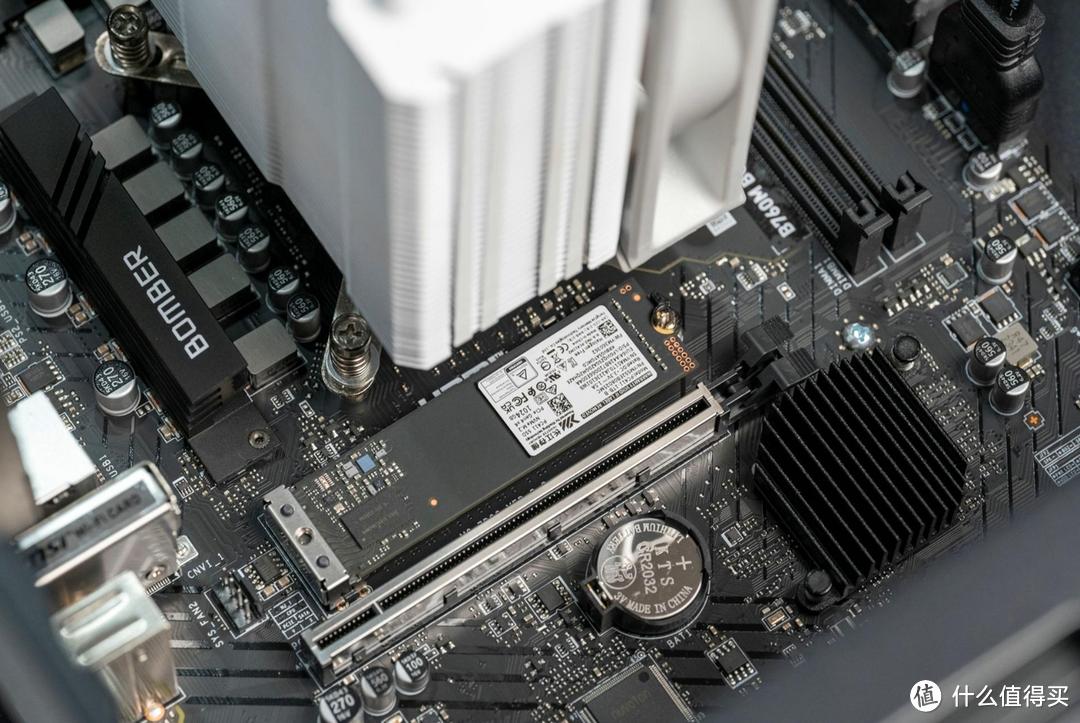i5-14400F+RTX 4060显卡,微星暗黑骑士龙年限定版主机性能实测