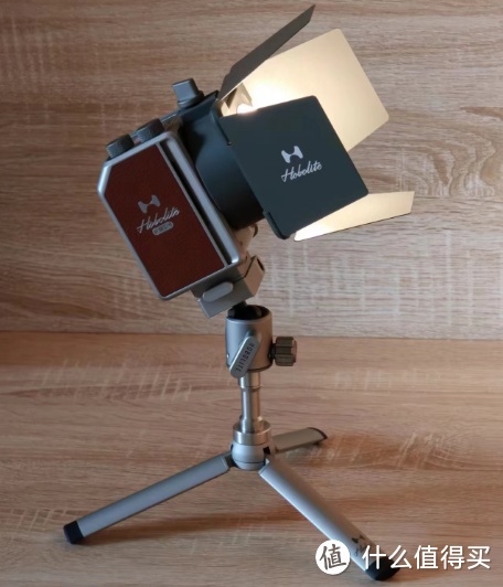 五一户外拍摄新选择：Hobolite Mini便携摄影灯，专业摄影灯也能随身携带，旅行摄影的小巨人