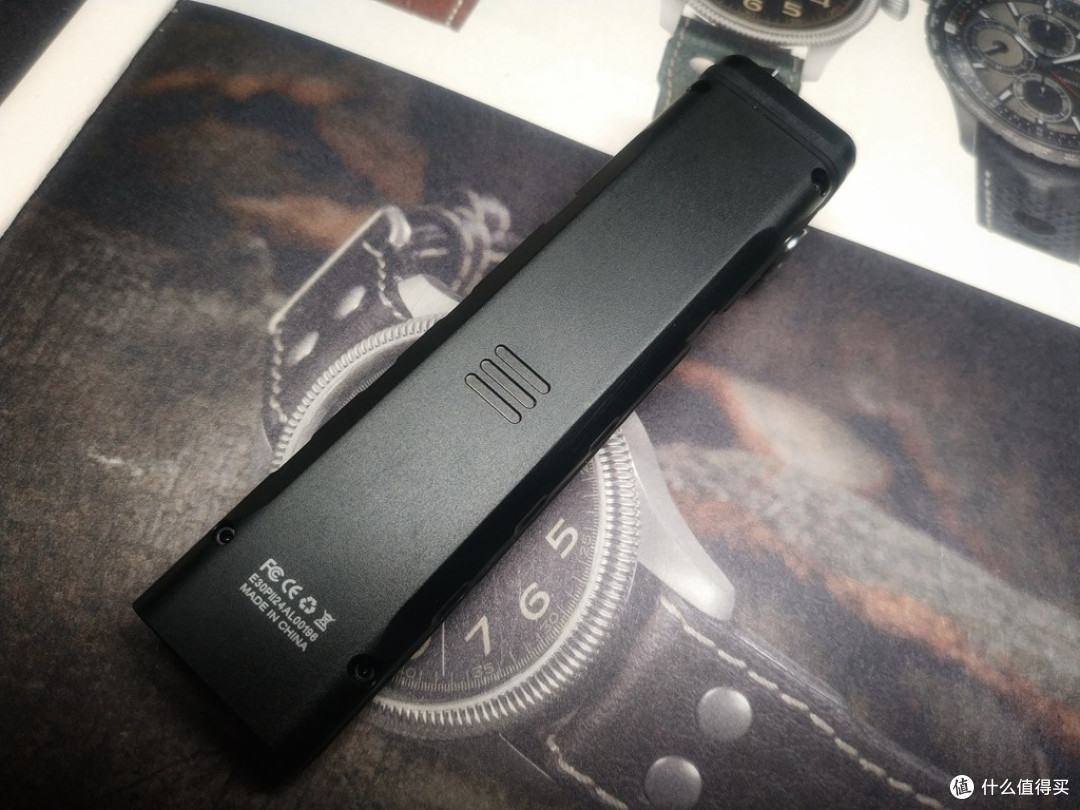 高能多用:RovyVon锐孚E30 PRO便携战术EDC强光手电