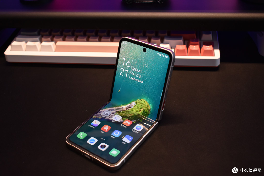 玩转掌心时尚 告别"撞机"尴尬,努比亚flip惊喜体验,这价格真香!