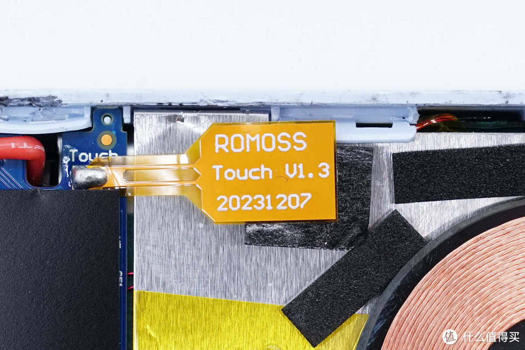 拆解报告：ROMOSS罗马仕10000mAh自带线磁吸充电宝WMS10-191