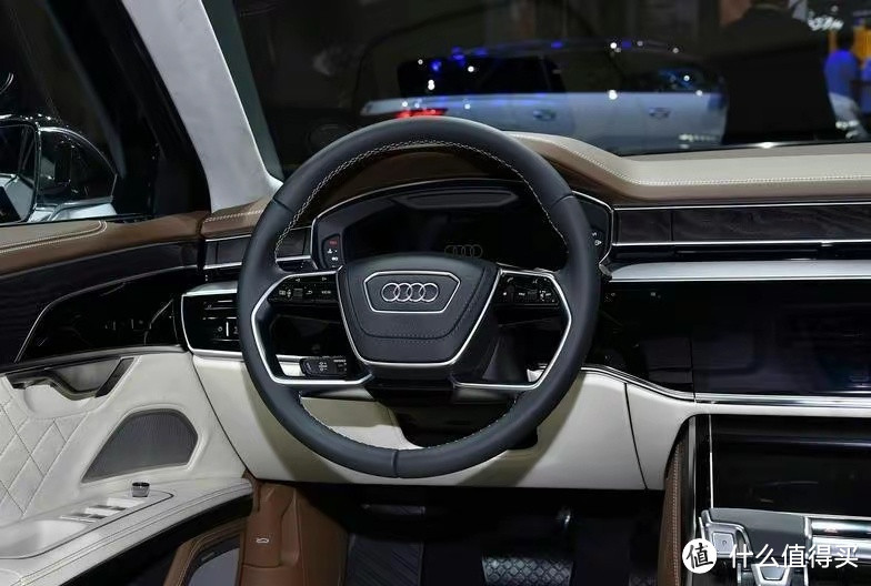 全新版奥迪A8L亮相北京车展，新增4.0T引擎，百公里加速4.8秒