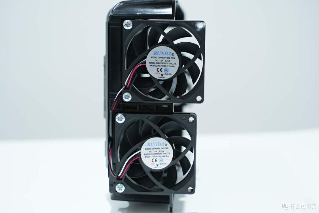 拆解报告:EHOM 1650W 1024Wh便携式户外电源EP1650-3