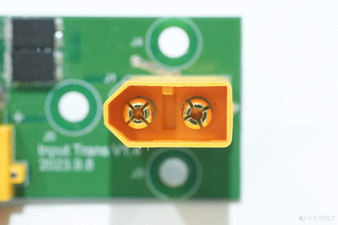 拆解报告:EHOM 1650W 1024Wh便携式户外电源EP1650-3