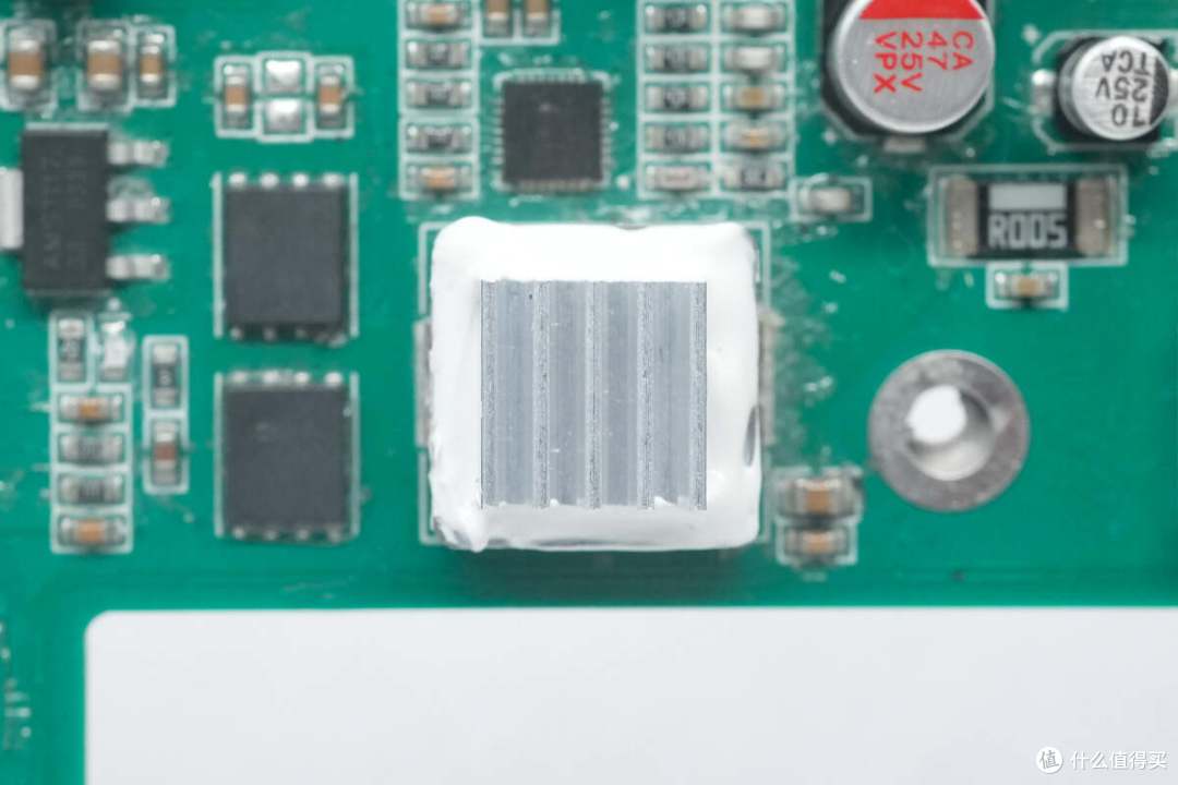 拆解报告:EHOM 1650W 1024Wh便携式户外电源EP1650-3