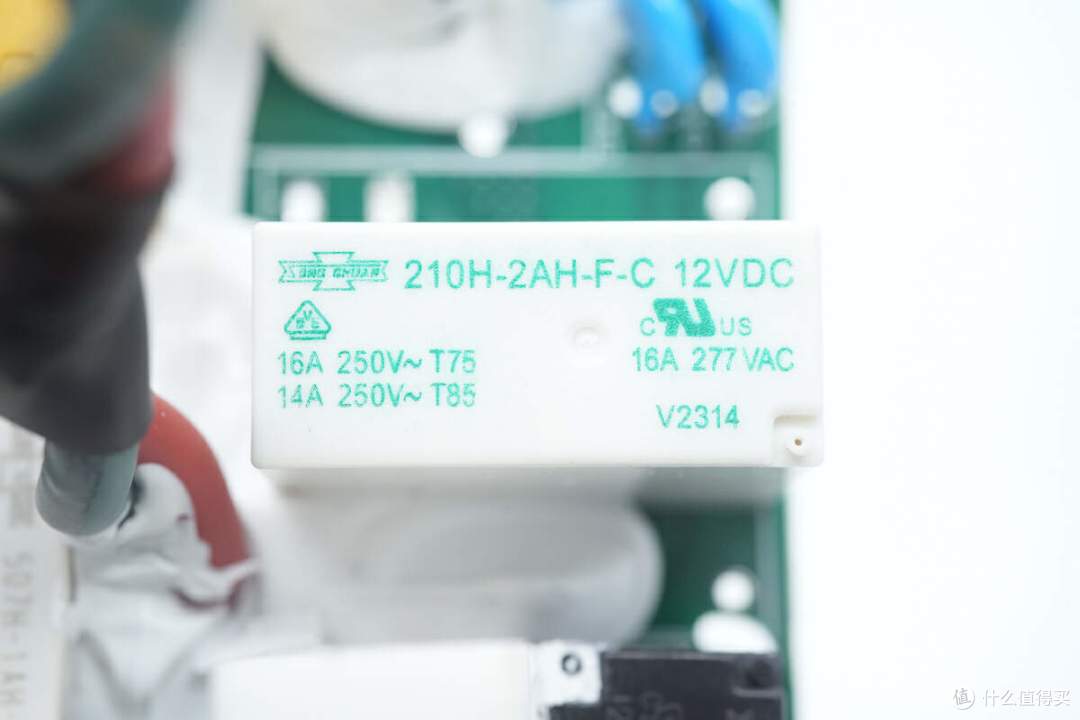 拆解报告:EHOM 1650W 1024Wh便携式户外电源EP1650-3