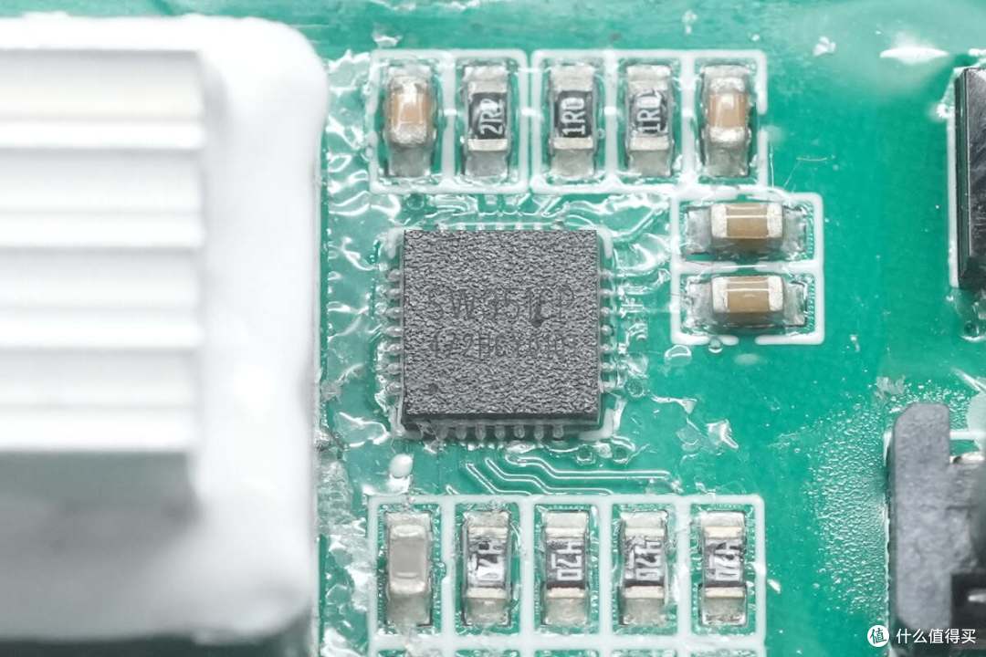拆解报告:EHOM 1650W 1024Wh便携式户外电源EP1650-3