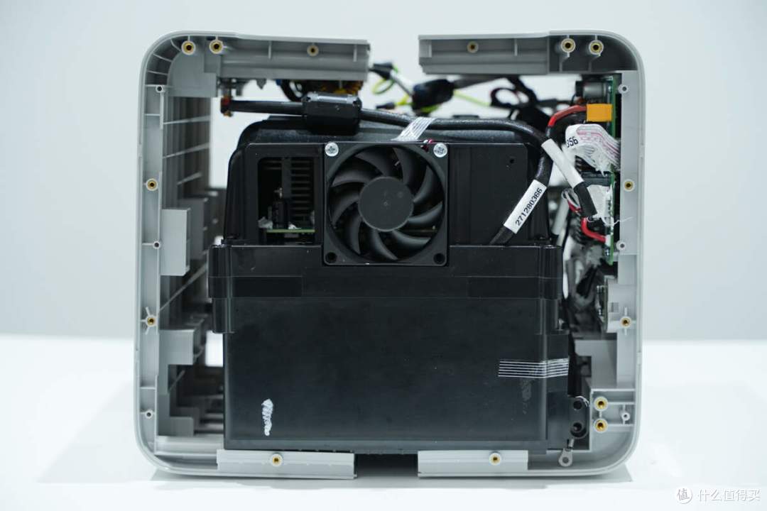 拆解报告:EHOM 1650W 1024Wh便携式户外电源EP1650-3