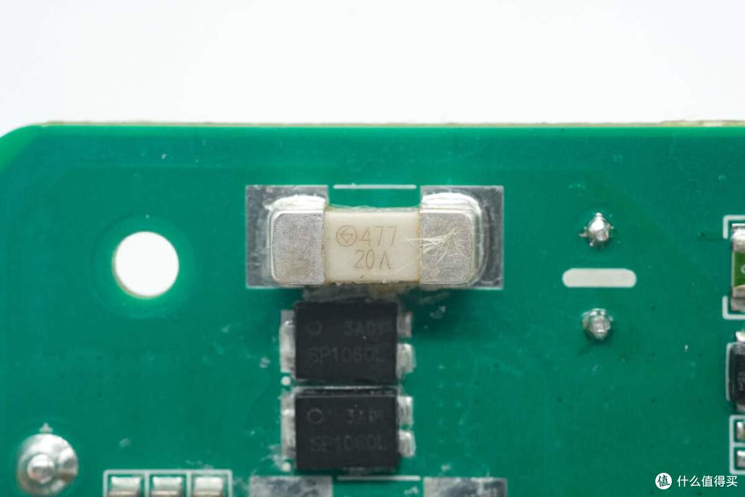 拆解报告:EHOM 1650W 1024Wh便携式户外电源EP1650-3