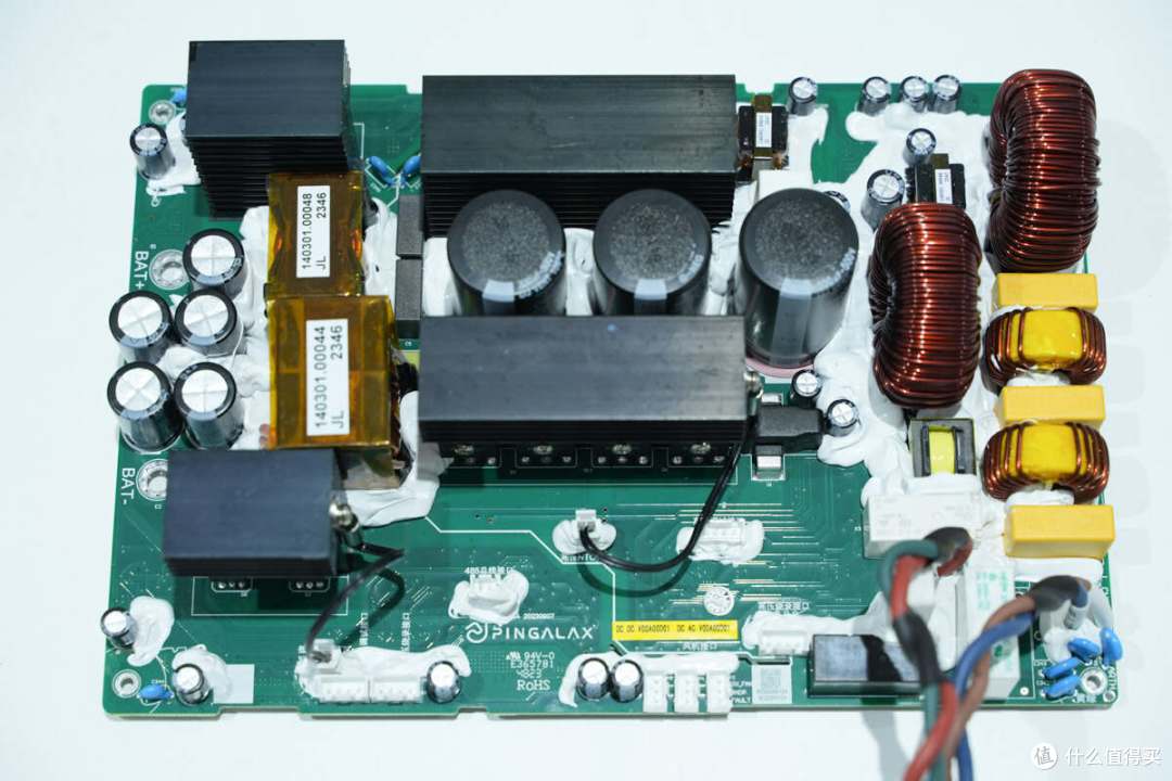 拆解报告:EHOM 1650W 1024Wh便携式户外电源EP1650-3